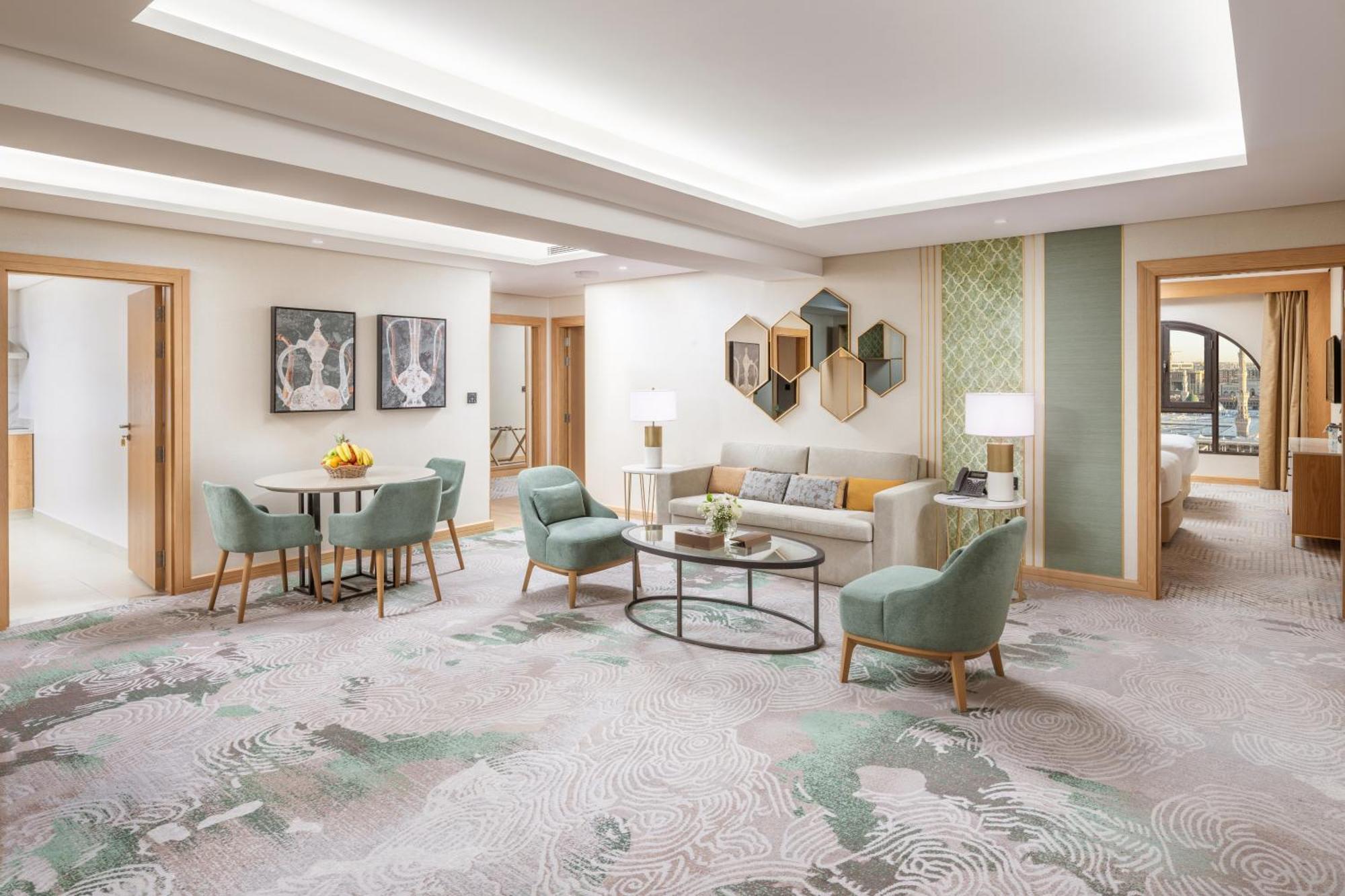 Taiba Suites Madinah Медина Екстериор снимка The interior of the hotel