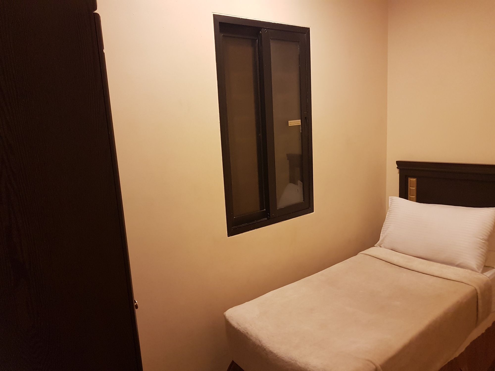 Taiba Suites Madinah Медина Екстериор снимка A room at the hotel