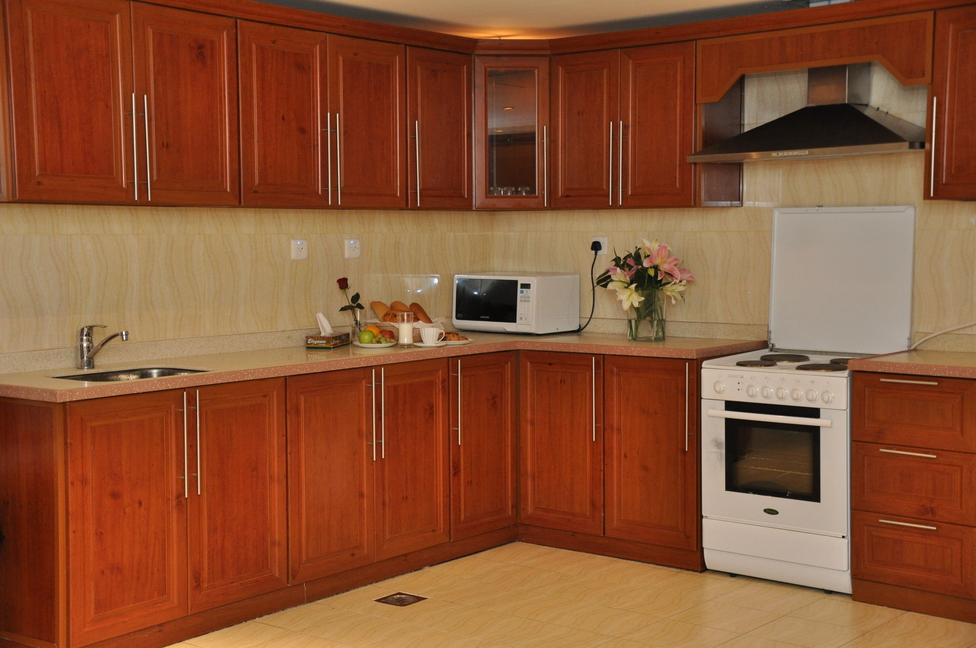 Taiba Suites Madinah Медина Екстериор снимка A modern kitchen