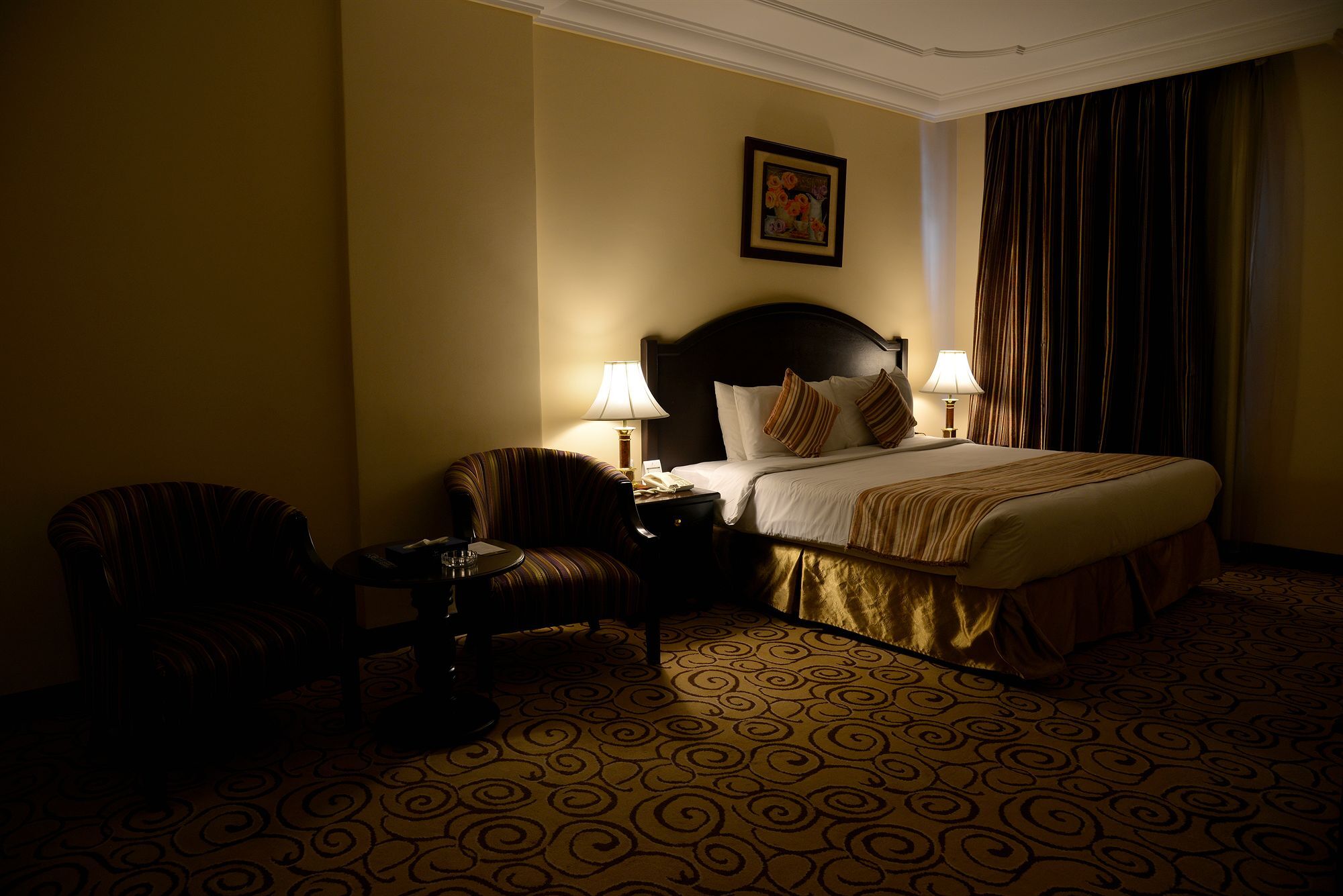 Taiba Suites Madinah Медина Екстериор снимка A room at the hotel